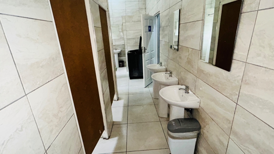 Commercial Property for Sale in Southernwood Eastern Cape